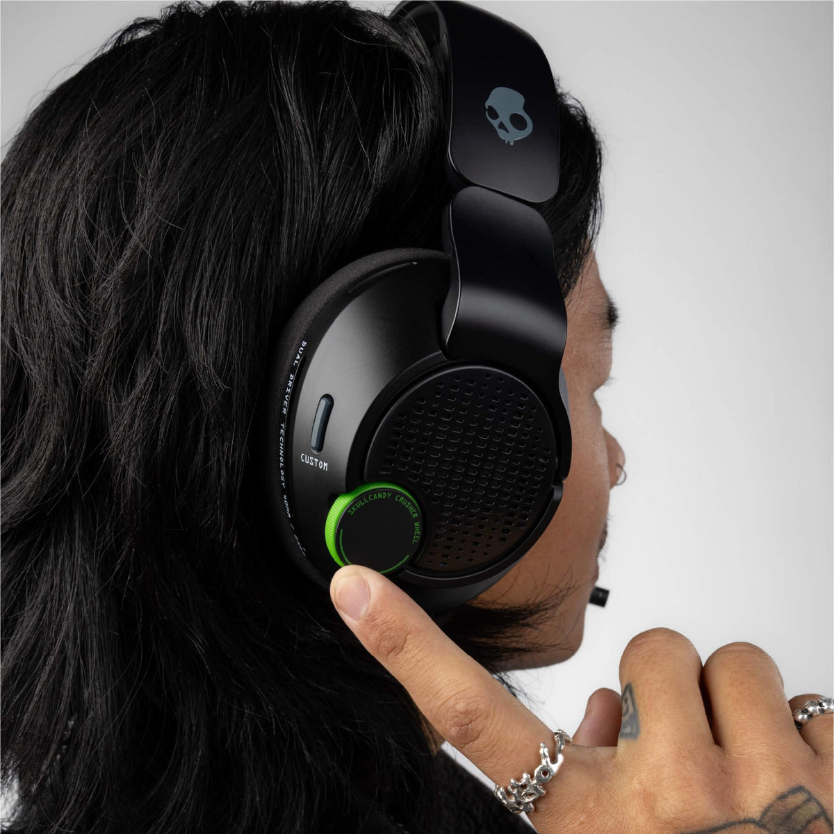 Skullcandy Crusher PLYR 720 app controls for personalized audio
