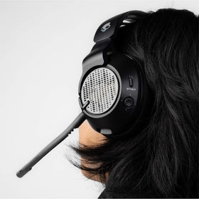 USB-A wireless transmitter for Skullcandy Crusher PLYR 720 delivers low-latency play
