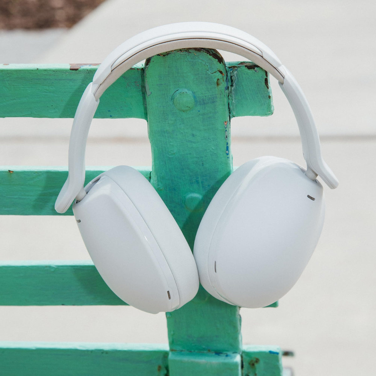 Skullcandy Hesh 360 Stay-Aware adjustable levels for safer outdoor listening