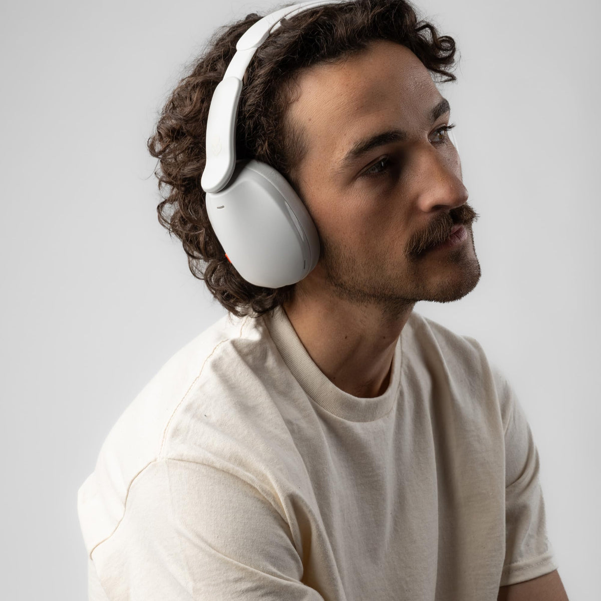 Skullcandy Hesh 360 microphone delivers clear voice for calls