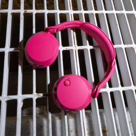 Skullcandy Icon 180 headband adjustment detail showing customizable secure fit