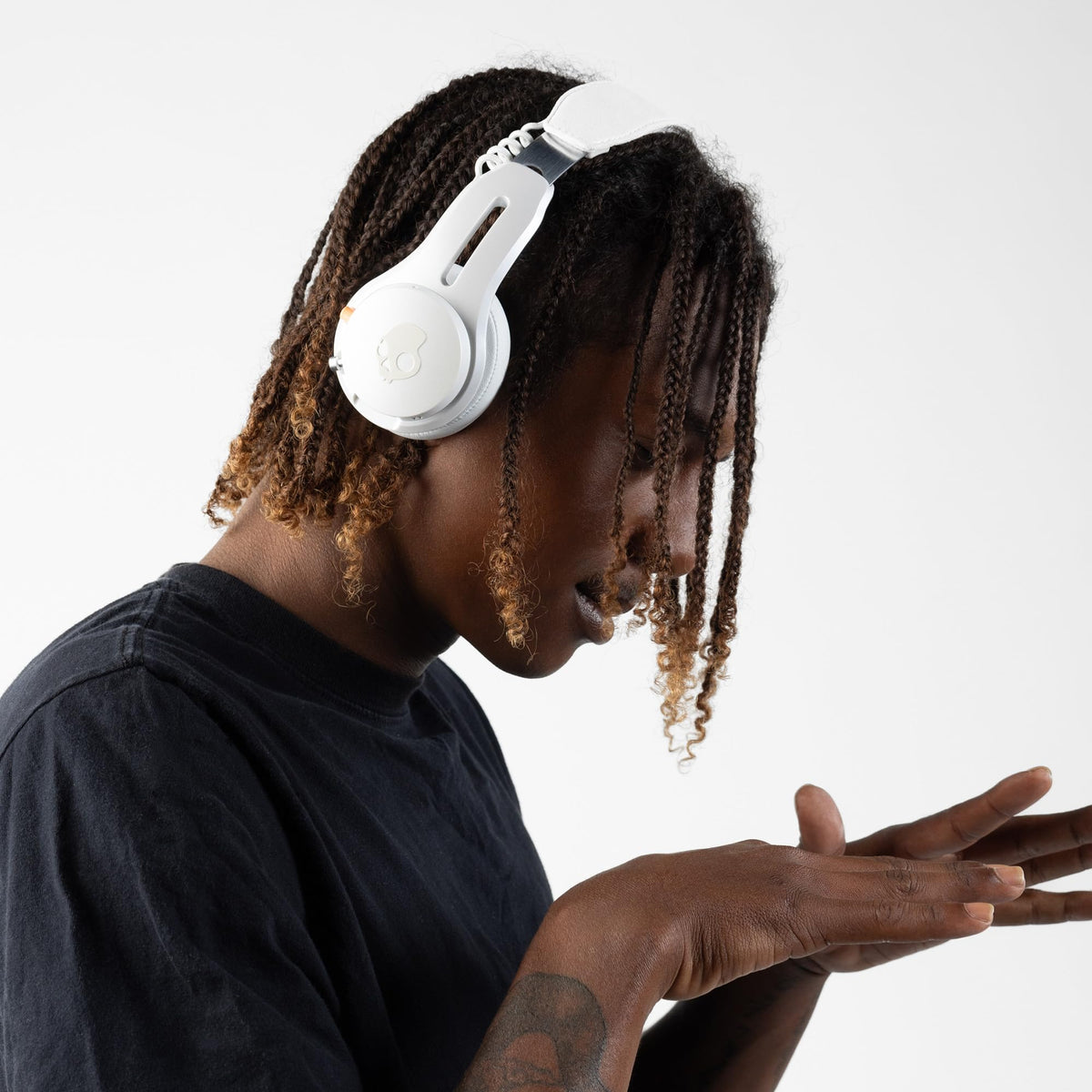 Skullcandy Icon ANC rapid-charge, 10 minutes provides four hours of listening.