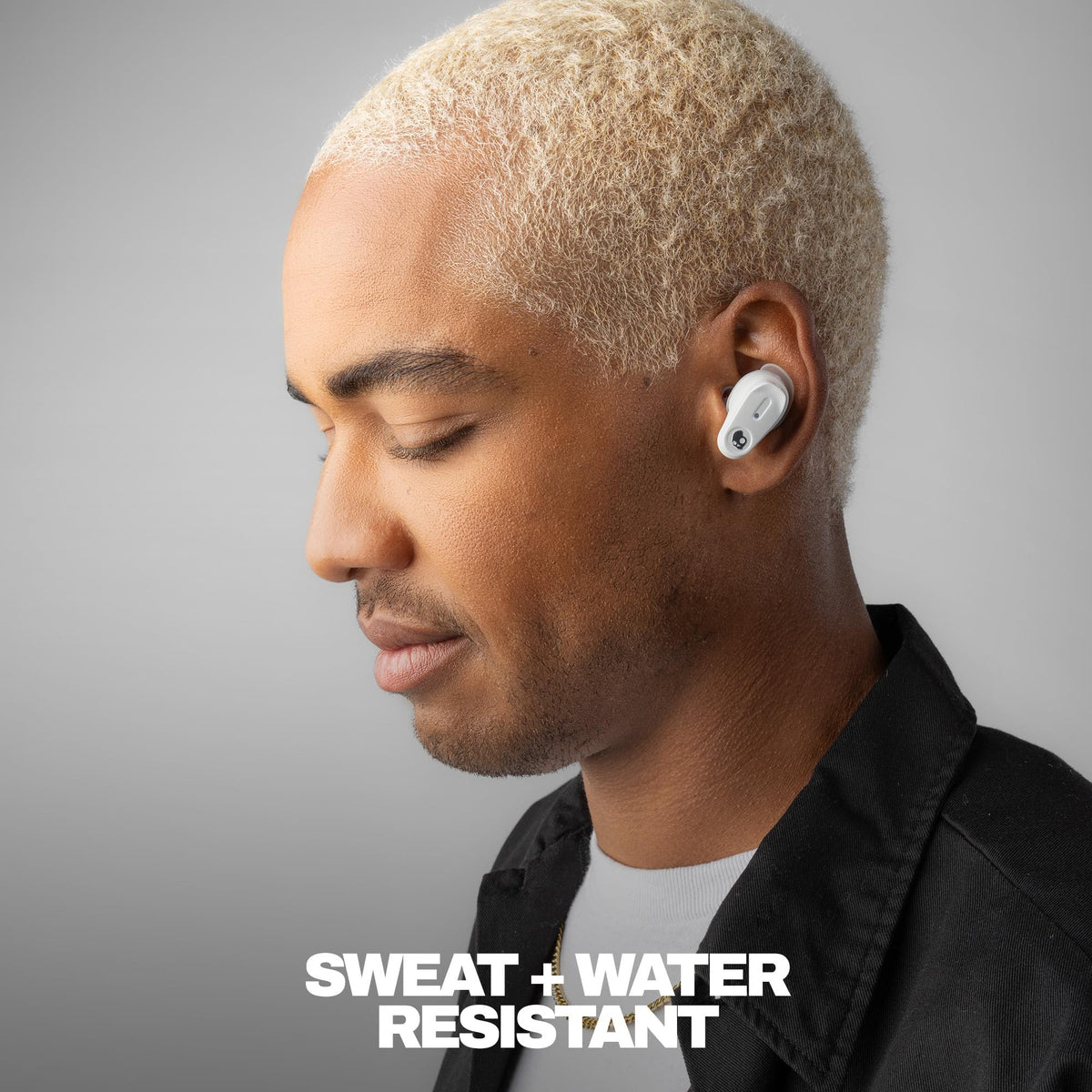 Skullcandy Method 360 ANC clip attachment for easy hands-free carry.