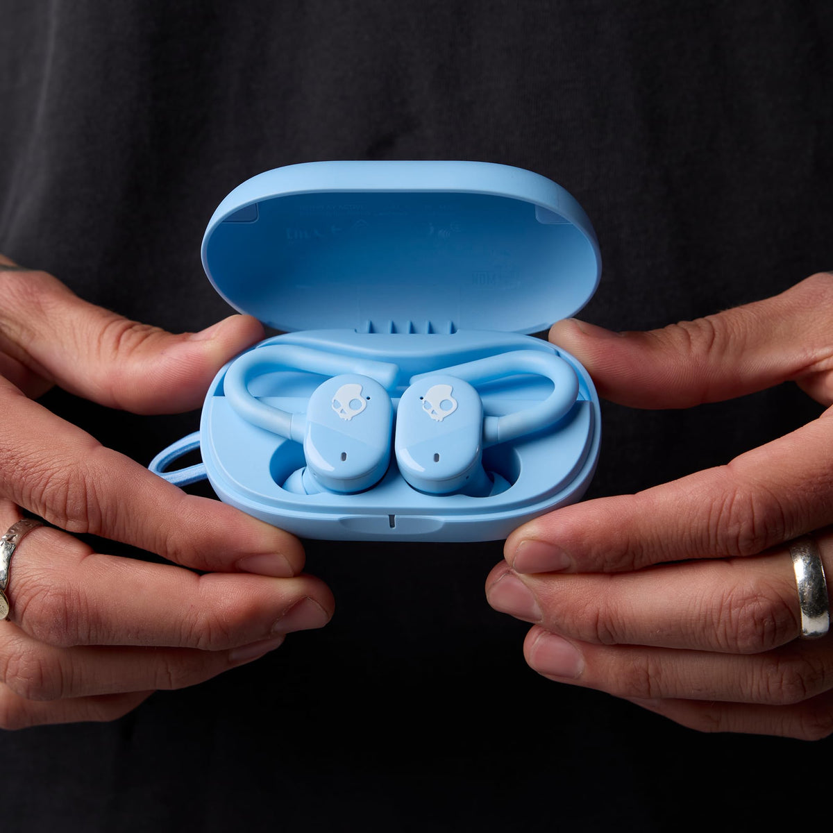 Skullcandy Push Play Active battery life of 34 hours for all-day listening
