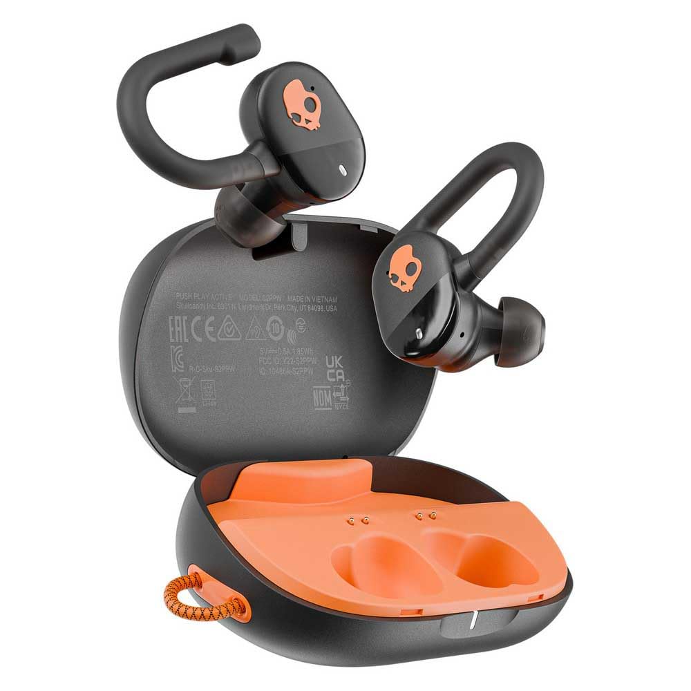 IP55 resistance protects against sweat and splashes during intense training