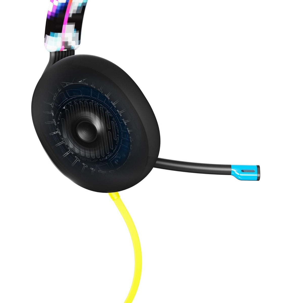 Skullcandy SLYR worn by gamer demonstrating comfortable fit benefit