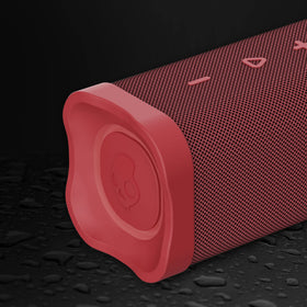 Skullcandy Terrain close-up of waterproof woven mesh showing protection and clear audio