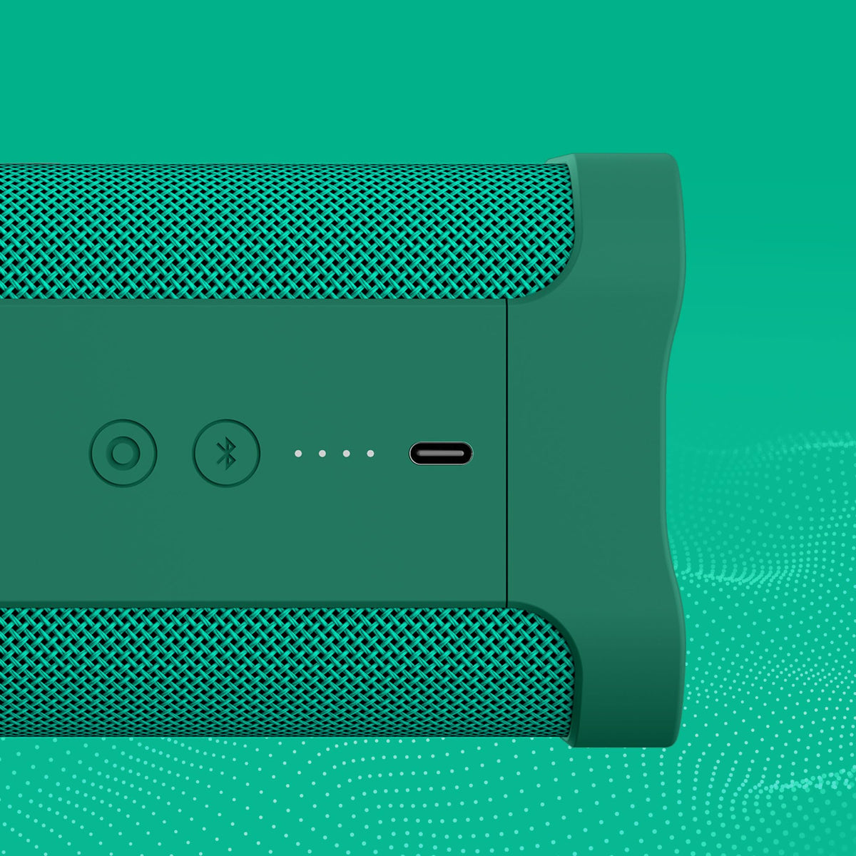 Terrain XL offers up to 18 hours of playback on a charge