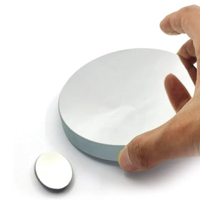 Skyoptikst close-up of mirror surface highlighting 1/10 lambda accuracy for improved image contrast