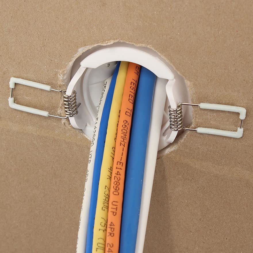 Skywalker Speedy’Z Port white packaging showing two-port pair.