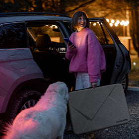 Skyworth case features a detachable shoulder strap for easy carrying.