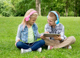 Snug Play+ soft ear cushions providing gentle contact for children.