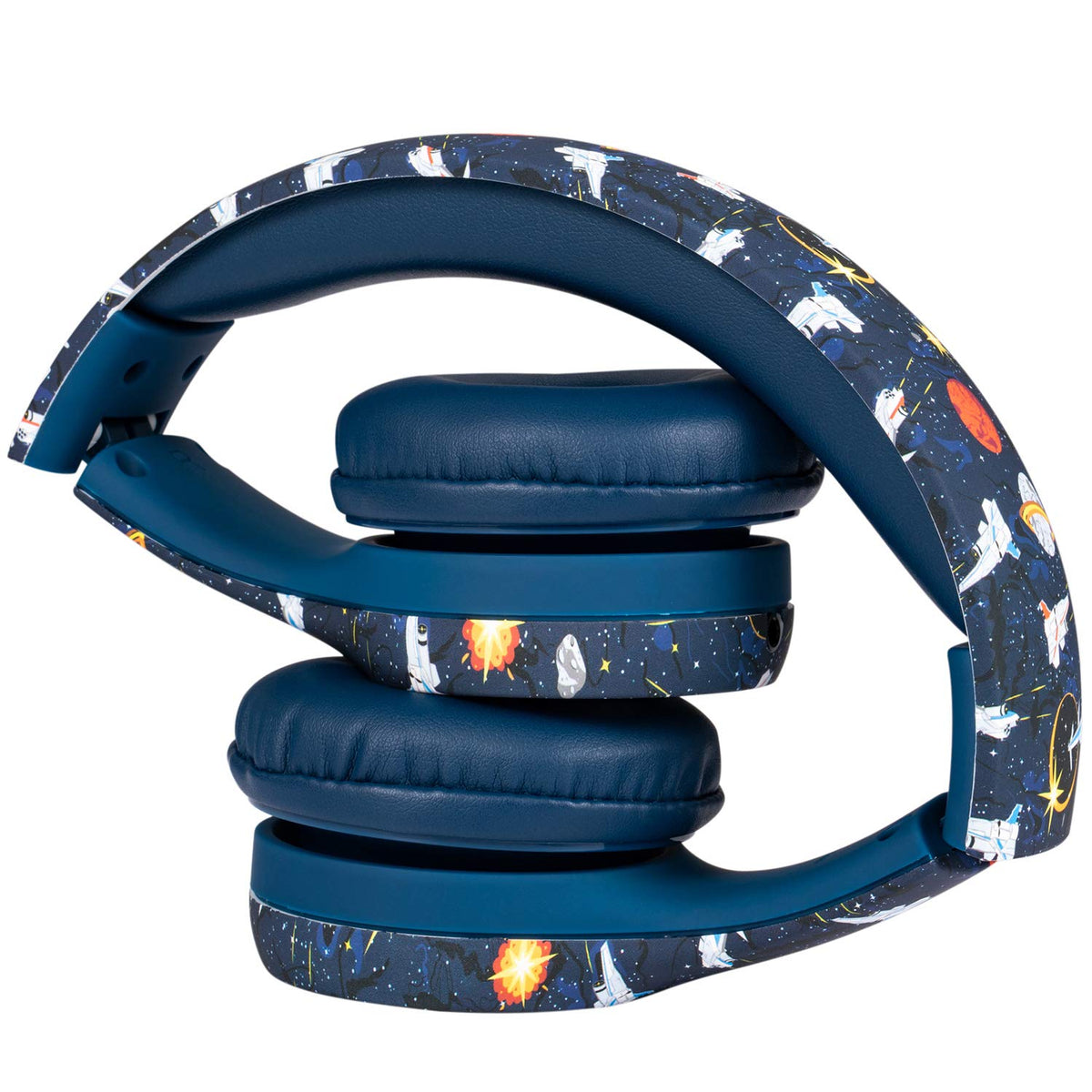 Snug Play+ Space sharing-port demonstrates easy group listening for siblings