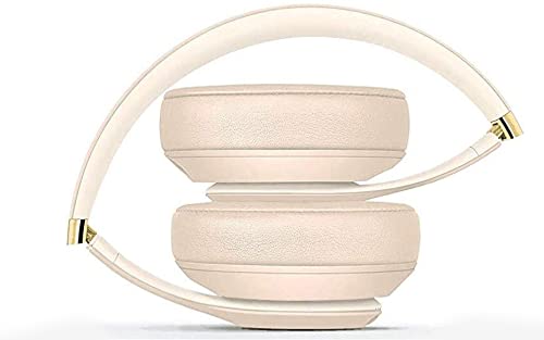 SoloWIT Beats Studio ear pads thick memory-foam close-up detail.