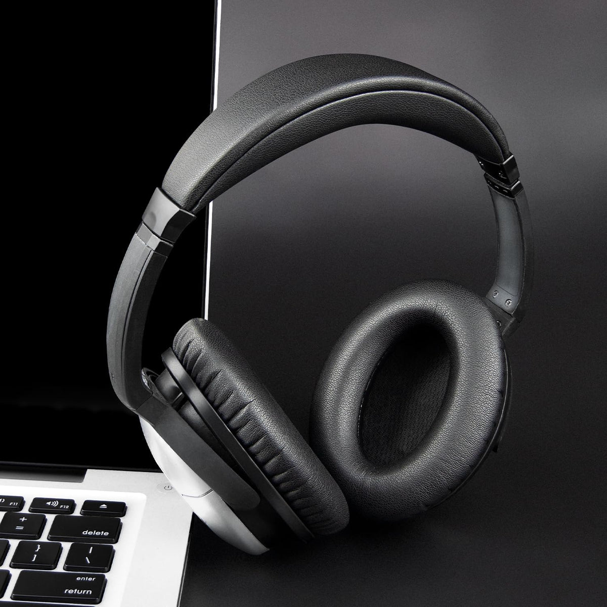 SoloWIT Bose earPads packaging kit emphasizes easy installation in minutes