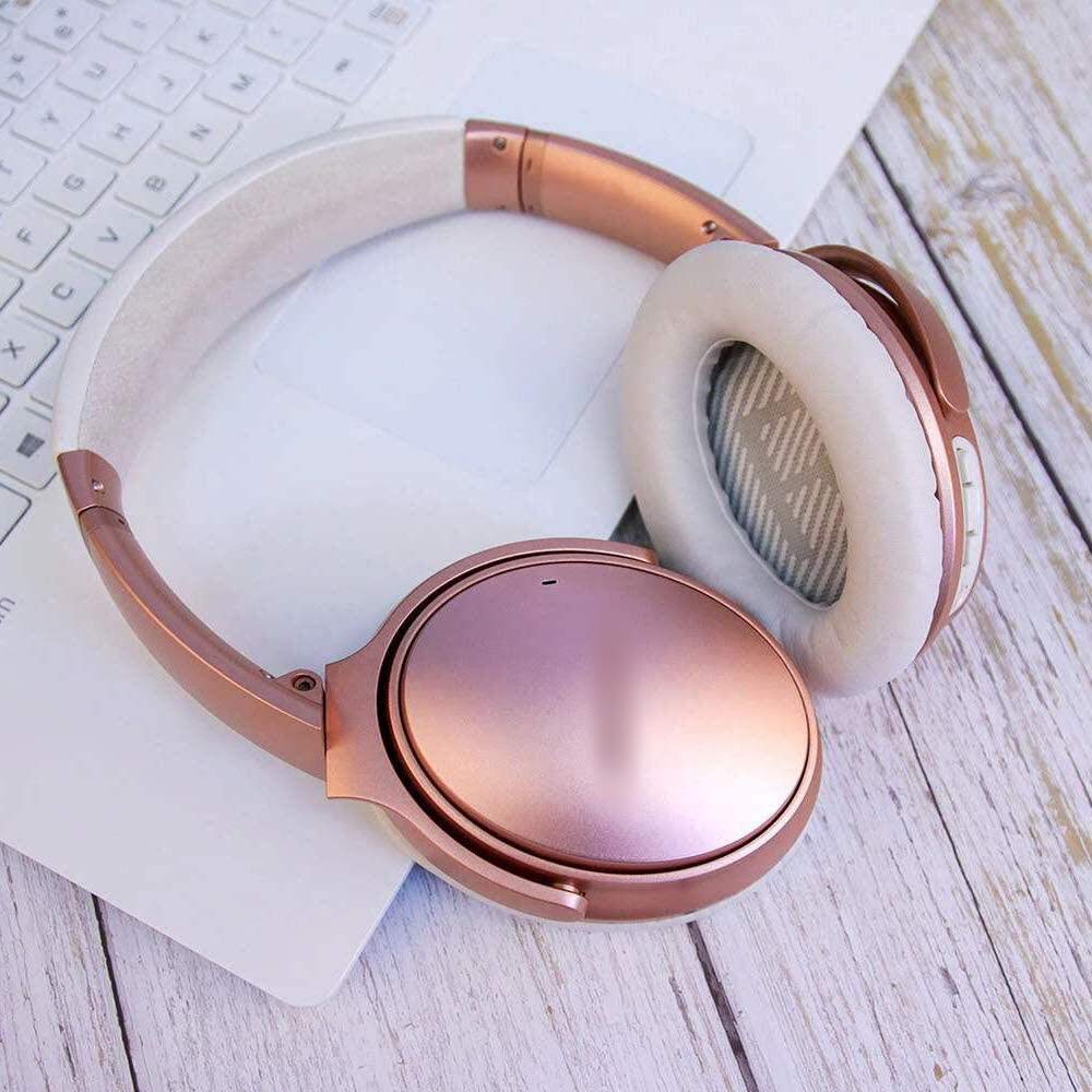 Close-up of SoloWIT QC35 II earpads showing foam and leather materials.