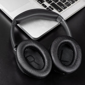 SoloWIT noise isolation foam enhances listening privacy and immersion.