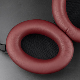 Package contents include earpads, scrims, and user guide.