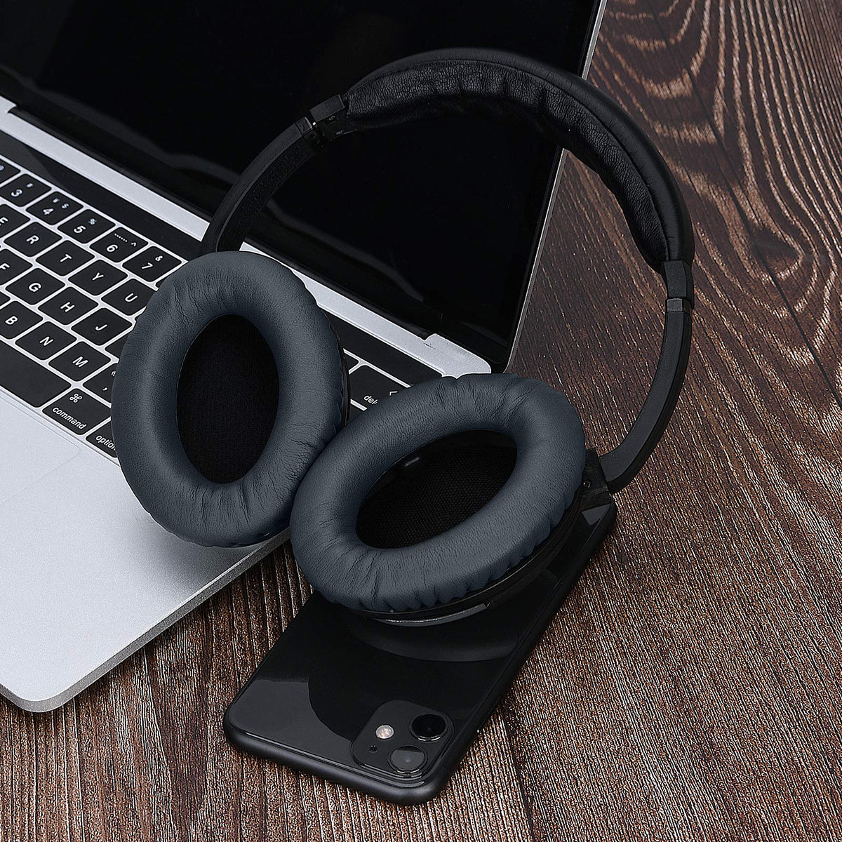 SoloWIT Bose QC25 earpads close-up highlighting high-density foam and stitching.