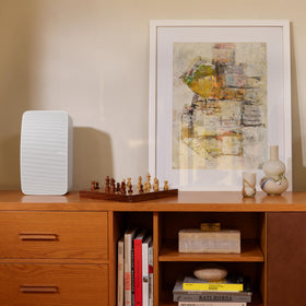 Sonos Five white unboxing shows included accessories and setup potential.