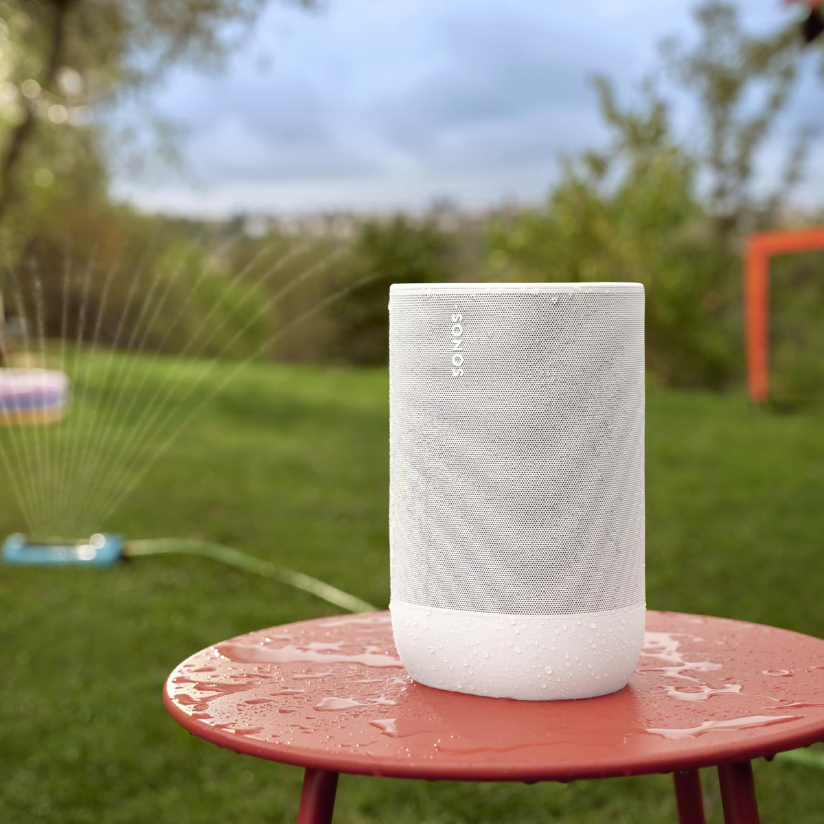 Sonos Move 2 White built-in handle aids effortless room-to-room move