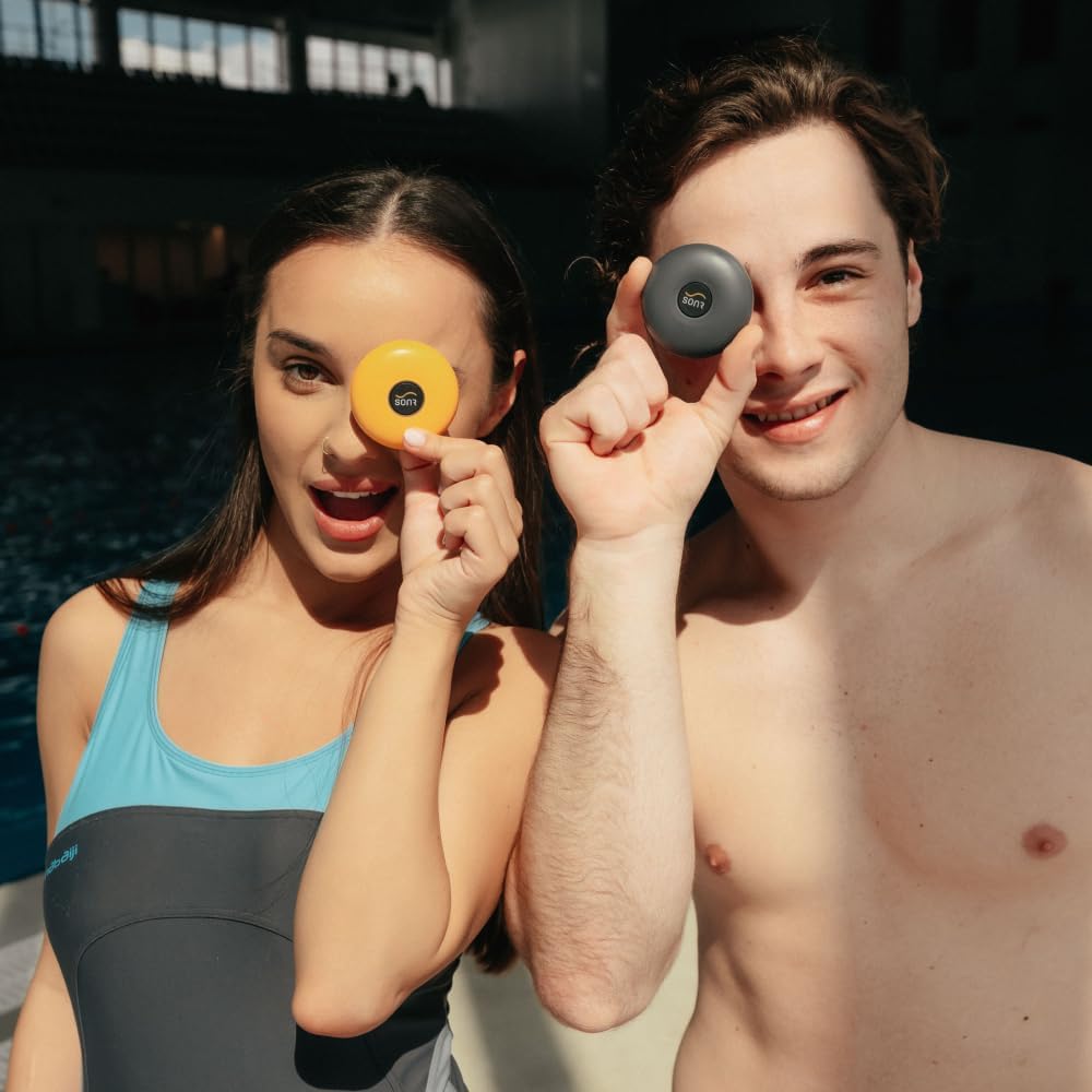SONR Music 16GB memory stores playlists for dry land and pool sessions