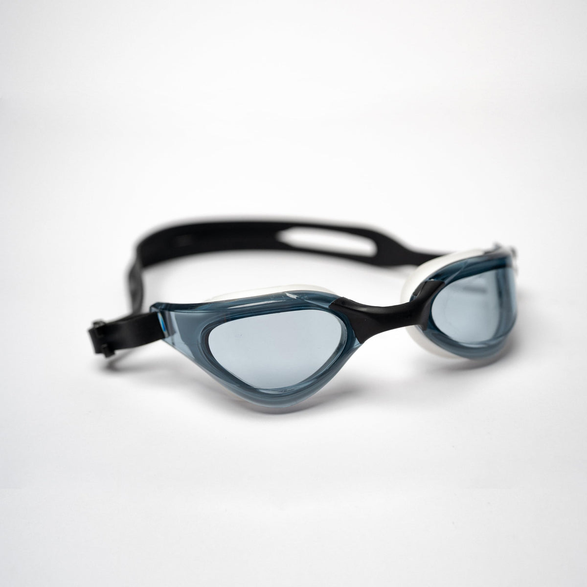 SONR Music anti-fog goggles keep clear vision while swimming