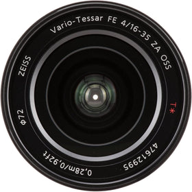 Sony 16-35mm minimum-focus-distance closeup for close-quarters photography