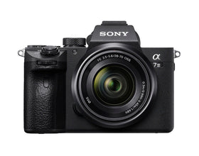 Sony a7 III ergonomic design enables comfortable all-day shooting.