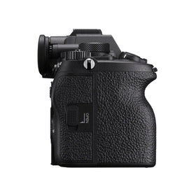 Sony Alpha 7R V records 8K 24p/25p for ultra-detailed motion capture.