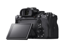 Sony Alpha a7R IV A – 5.76M-dot OLED Tru-Finder for clear framing