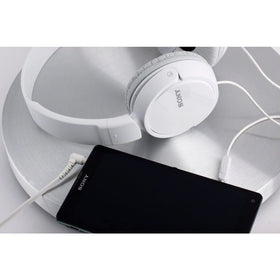 Sony MDR-ZX110AP 3.5mm L-shaped plug for universal compatibility.