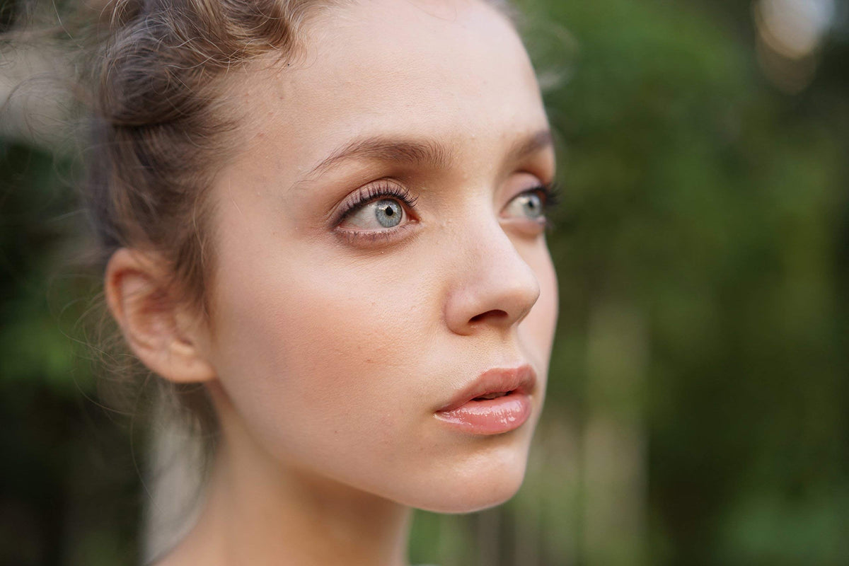 Sony SEL55F18Z minimum focus distance enables close-up detail.