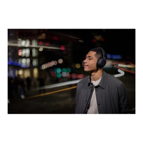 Sony WH-1000XM5-B wind noise reduction improves call quality