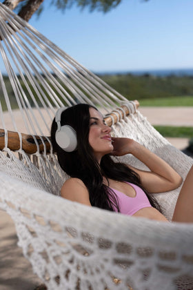 Sony WH-1000XM5 quick charging provides three hours of playback in minutes.