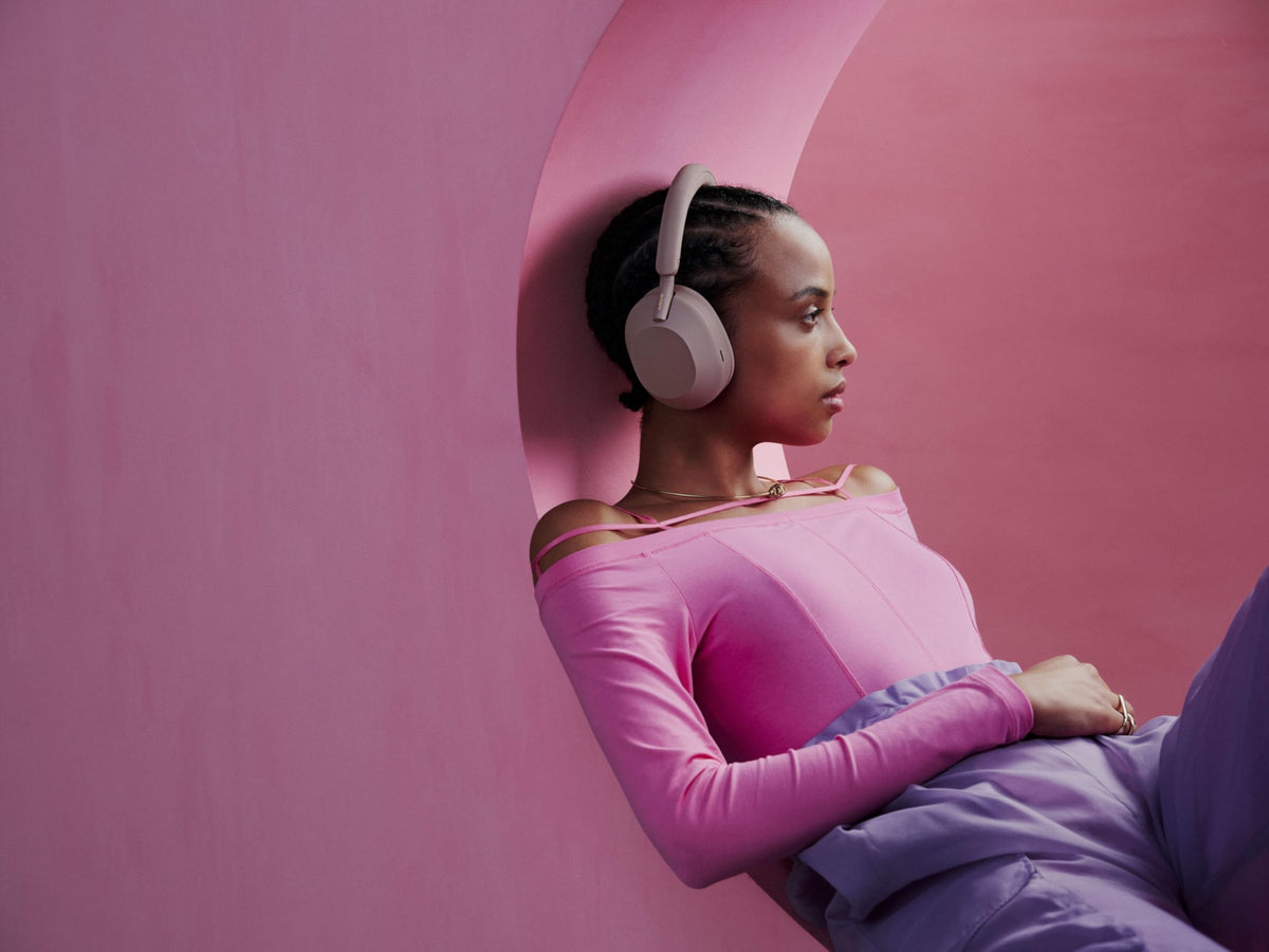 Sony WH-1000XM5 touch controls manage playback and voice assistant hands-free