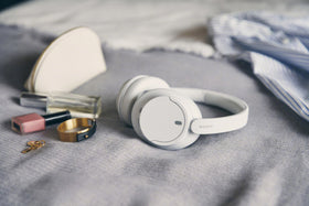 Sony WH-CH720N crystal-clear hands-free calling with precise voice pickup