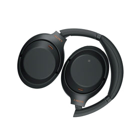 Sony WH1000XM3 QN1 processor inside close-up for advanced noise-canceling performance.