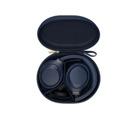 Sony WH-1000XM4 30-hour battery life depicted for long sessions.