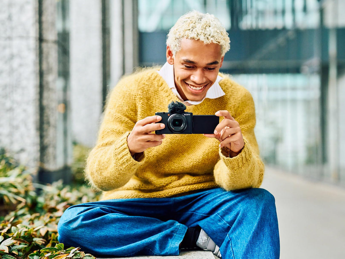 Sony ZV-1 II real-time autofocus tracking keeps moving subjects sharp
