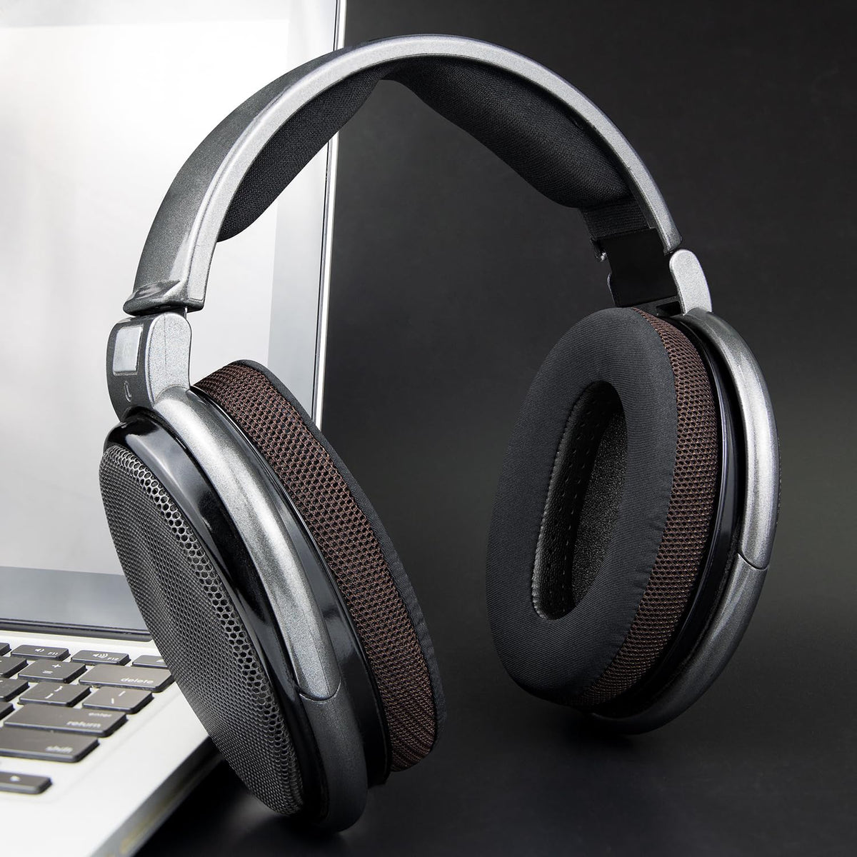 SOULWIT ear pads side view highlighting design and fit