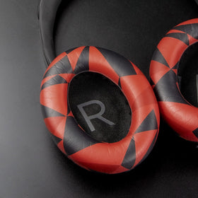 Durable stitching along edge of SOULWIT earpads