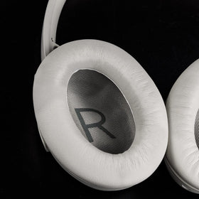 SOULWIT Bose QC45 packaging presents ready-to-use replacement earpads