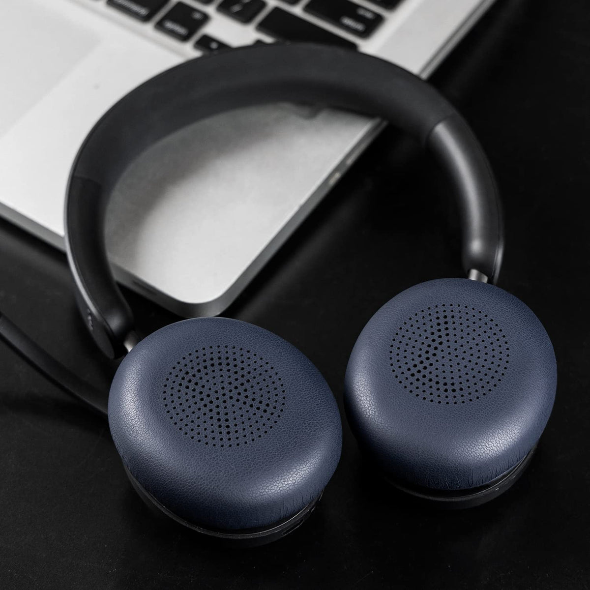 SOULWIT earpads for Evolve2 40 in navy improve comfort during long calls.