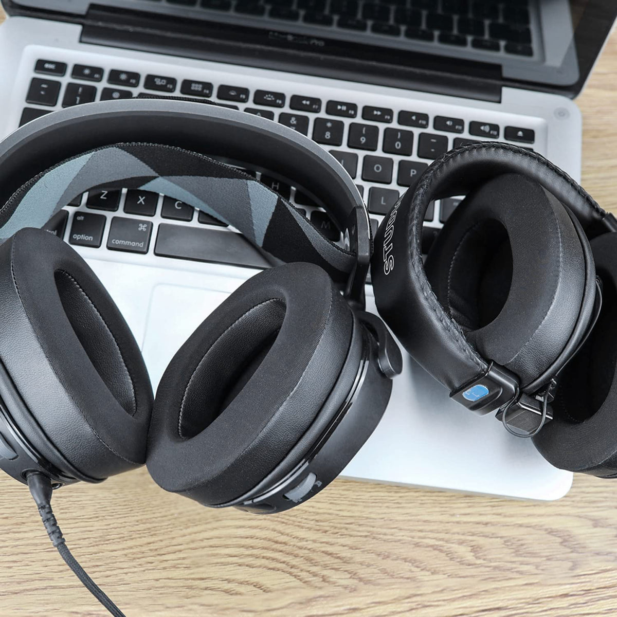 SOULWIT earpads on Turtle Beach Stealth reduce heat buildup.
