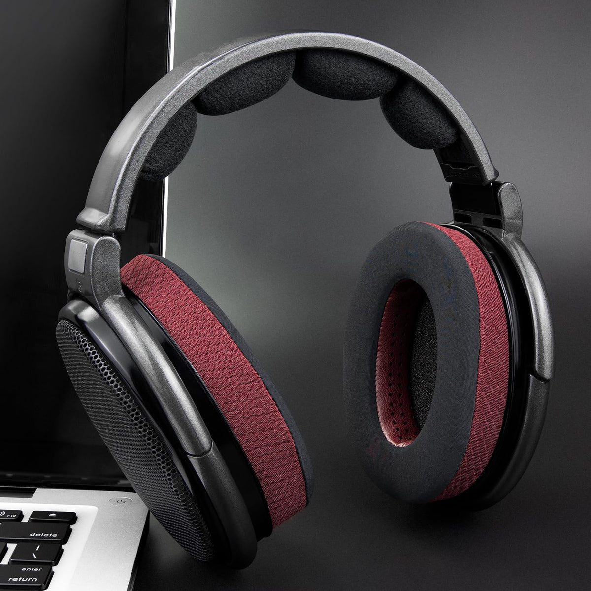 SOULWIT HD660S2 earpads with ice-silk cooling for a cooler listening feel.
