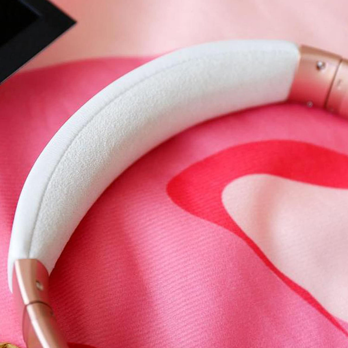 SOULWIT compatibility badge confirms QC35 and QC35 II fit