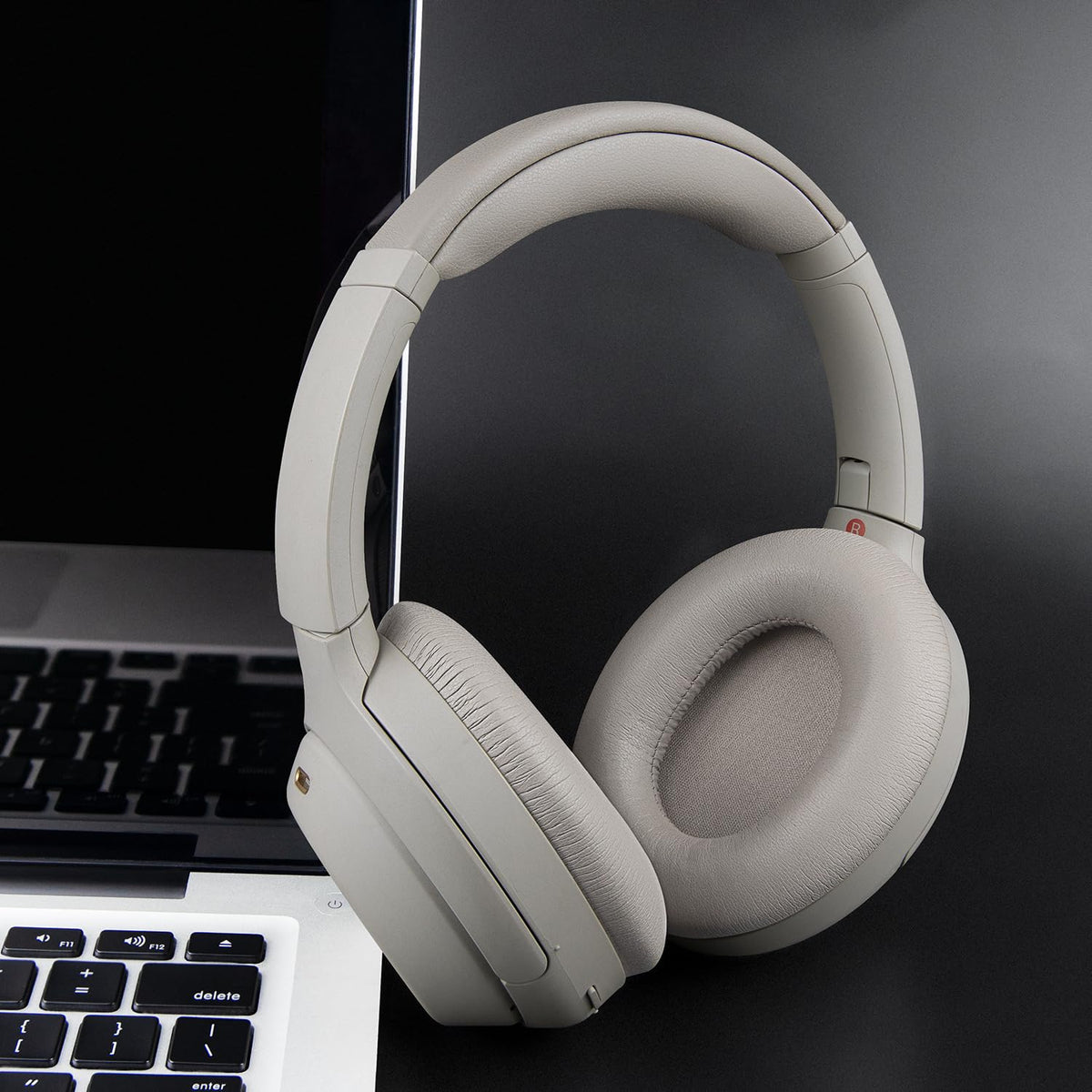 SOULWIT headband detail showing molded shape for accurate WH-1000XM4 fit