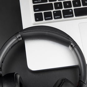SOULWIT headband installed on WH-XB900N headphones illustrating restored cushioning