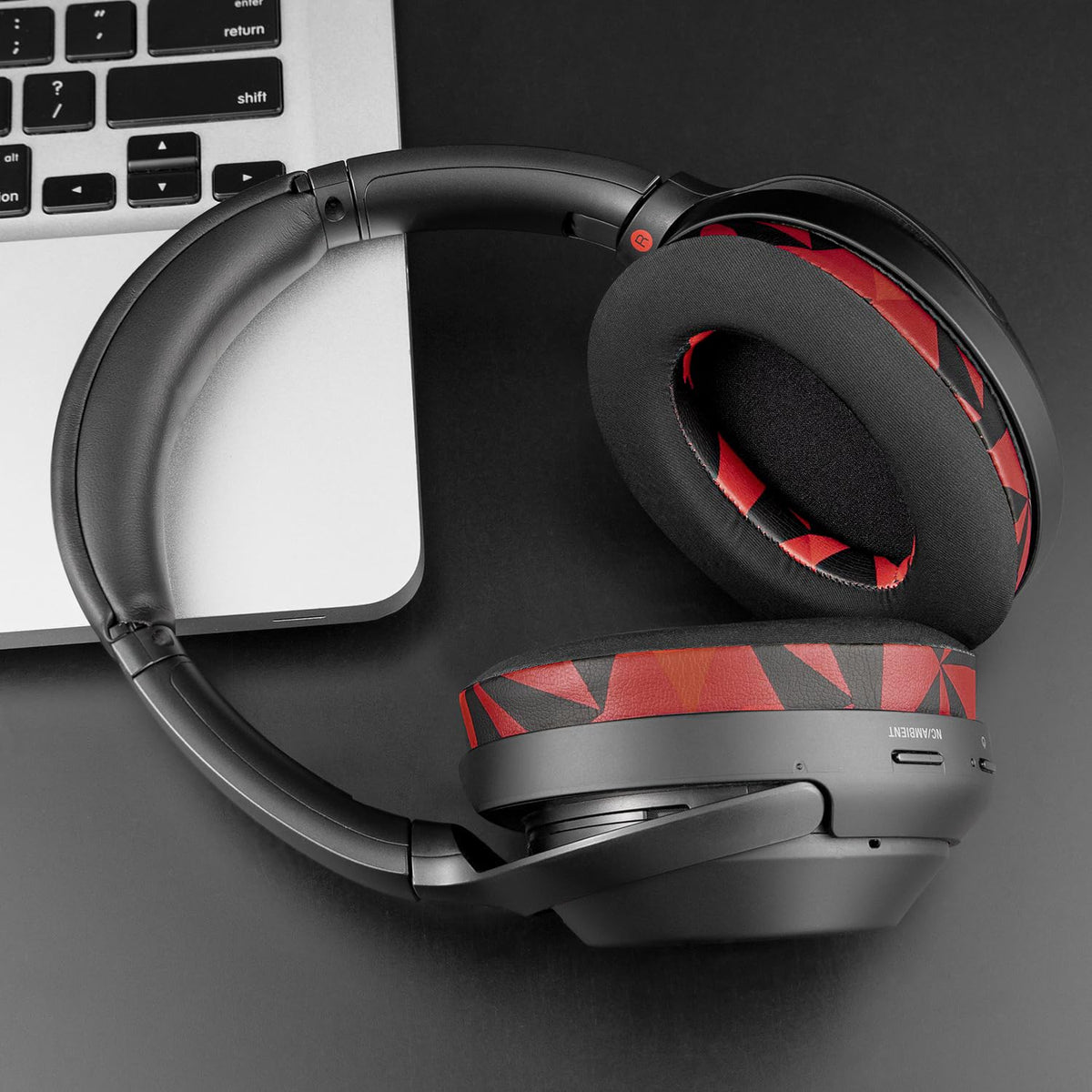 Ice Silk breathable fabric on earpads enhances ear cooling during long listening